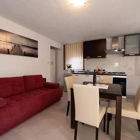 Kuca Za Odmor Nall *