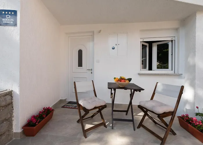 Kuca Za Odmor Nall 아파트 로브란