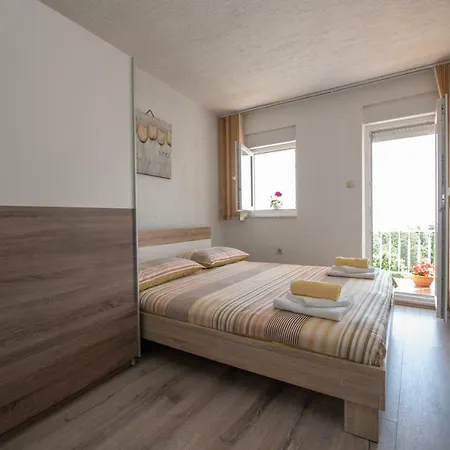 Kuca Za Odmor Nall アパート *